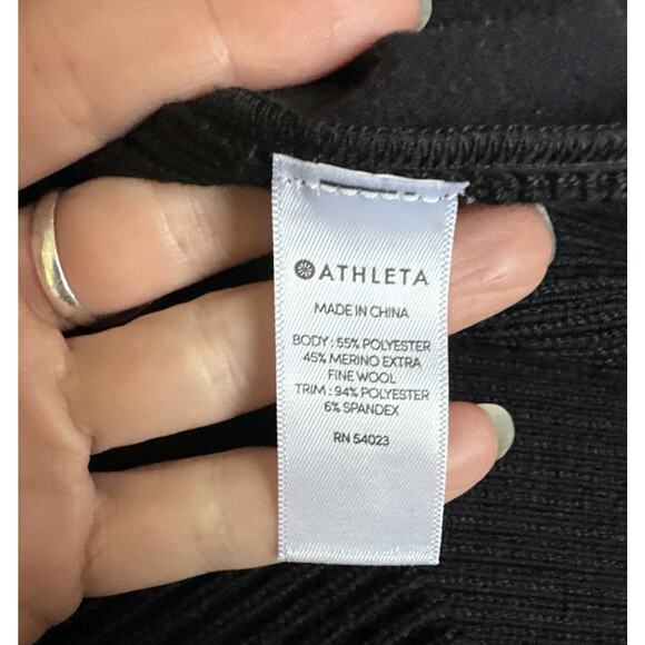 Athleta Mesa Hybrid Turtleneck Merino Blend Sweater in Black Rare Style Small - Picture 10 of 10
